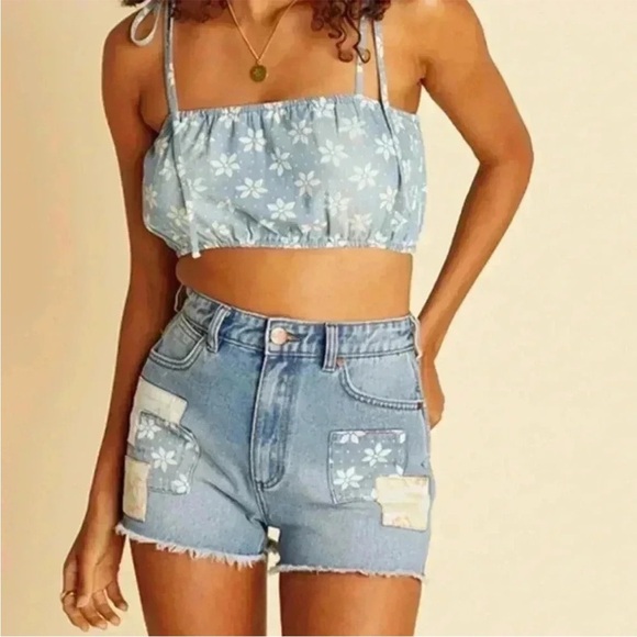 Billabong X Wrangler Blue and White spaghetti shoulder strap Crop Top - Picture 2 of 12